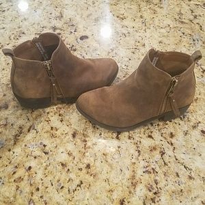 Girls size 12 brown bootie
